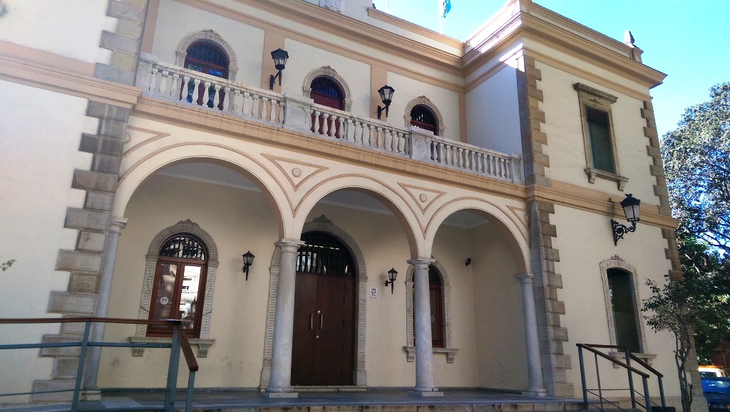 Fachada Cruz Herrera