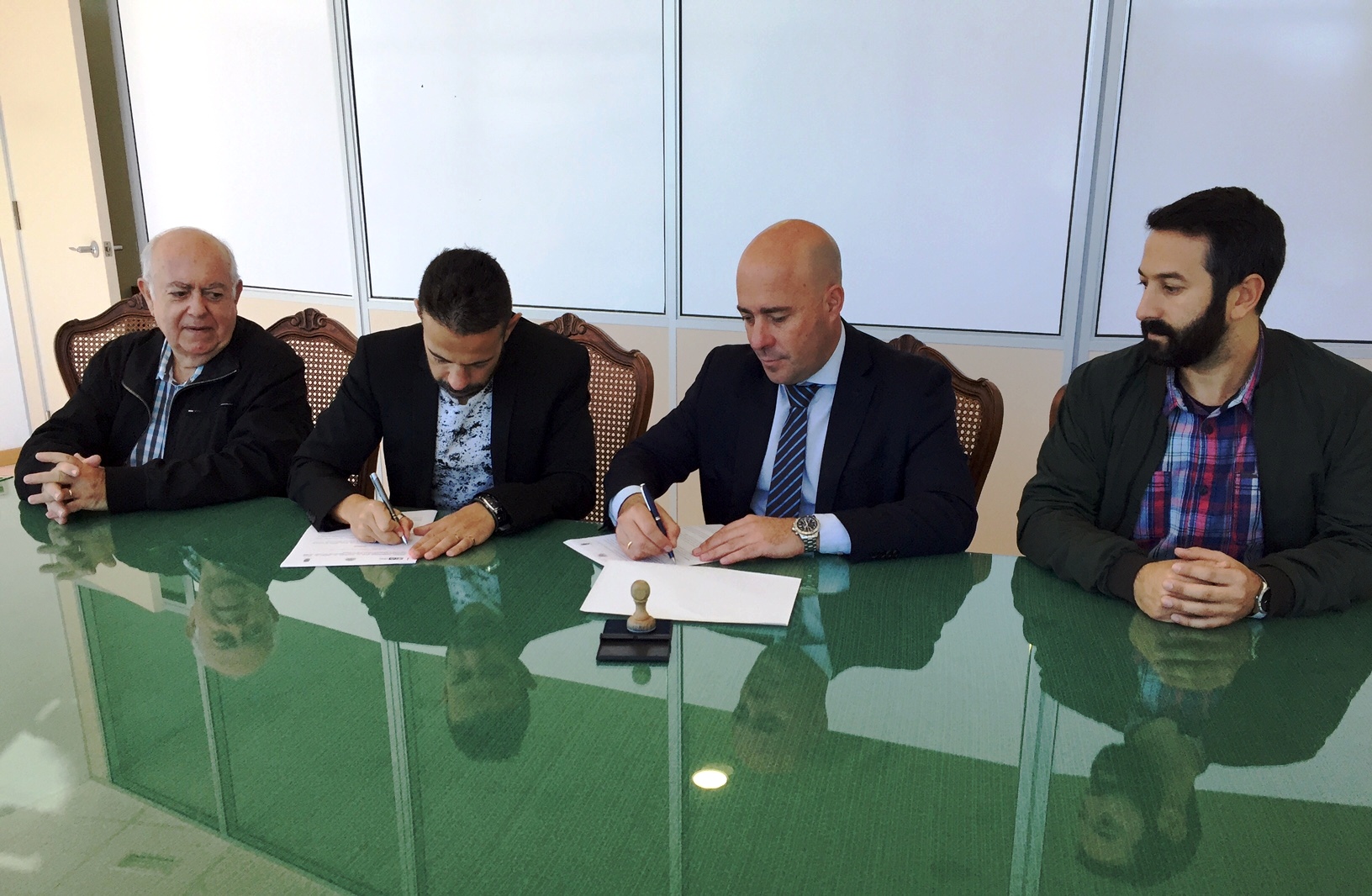 Convenio Turismo y PHL