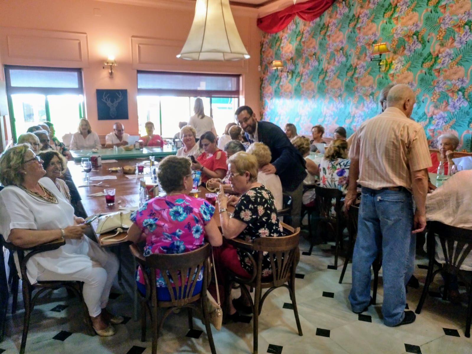 Almuerzo mayores deportes