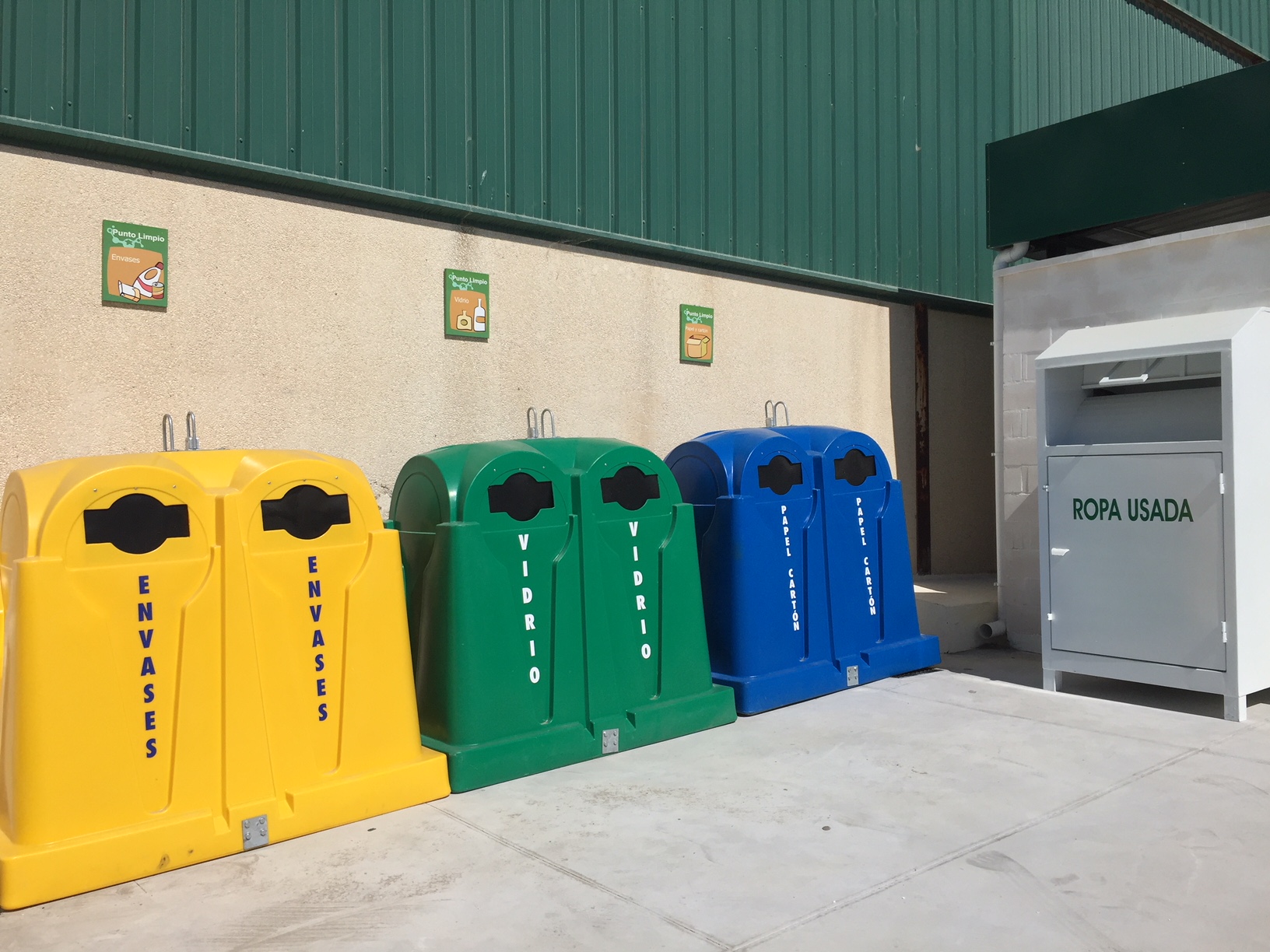 Punto limpio contenedores