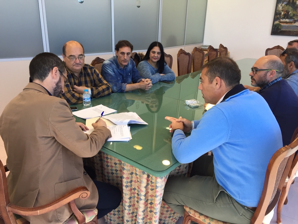 Firma convenio colectivo laborales