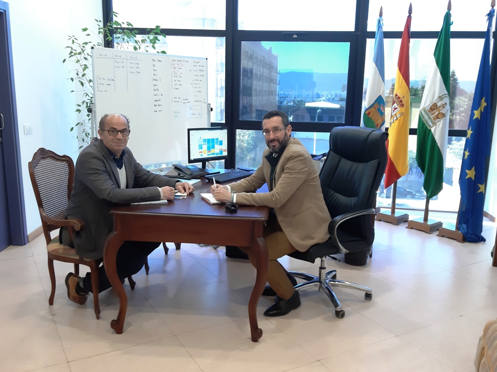 REUNION ALCALDE Y LORENZO PEREZ PERIAÑEZ