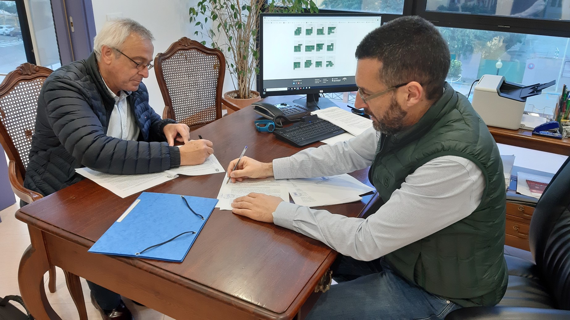 Firma contrato Pinturas Andalucia