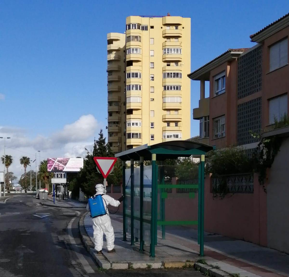 Desinfeccion parada bus