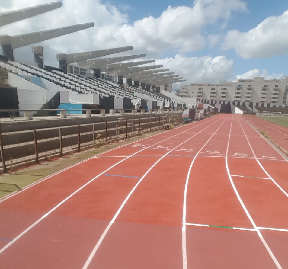 Pista atletismo reparada