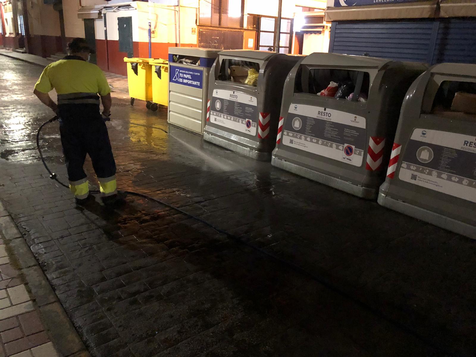 Limpieza nocturna contenedores 1