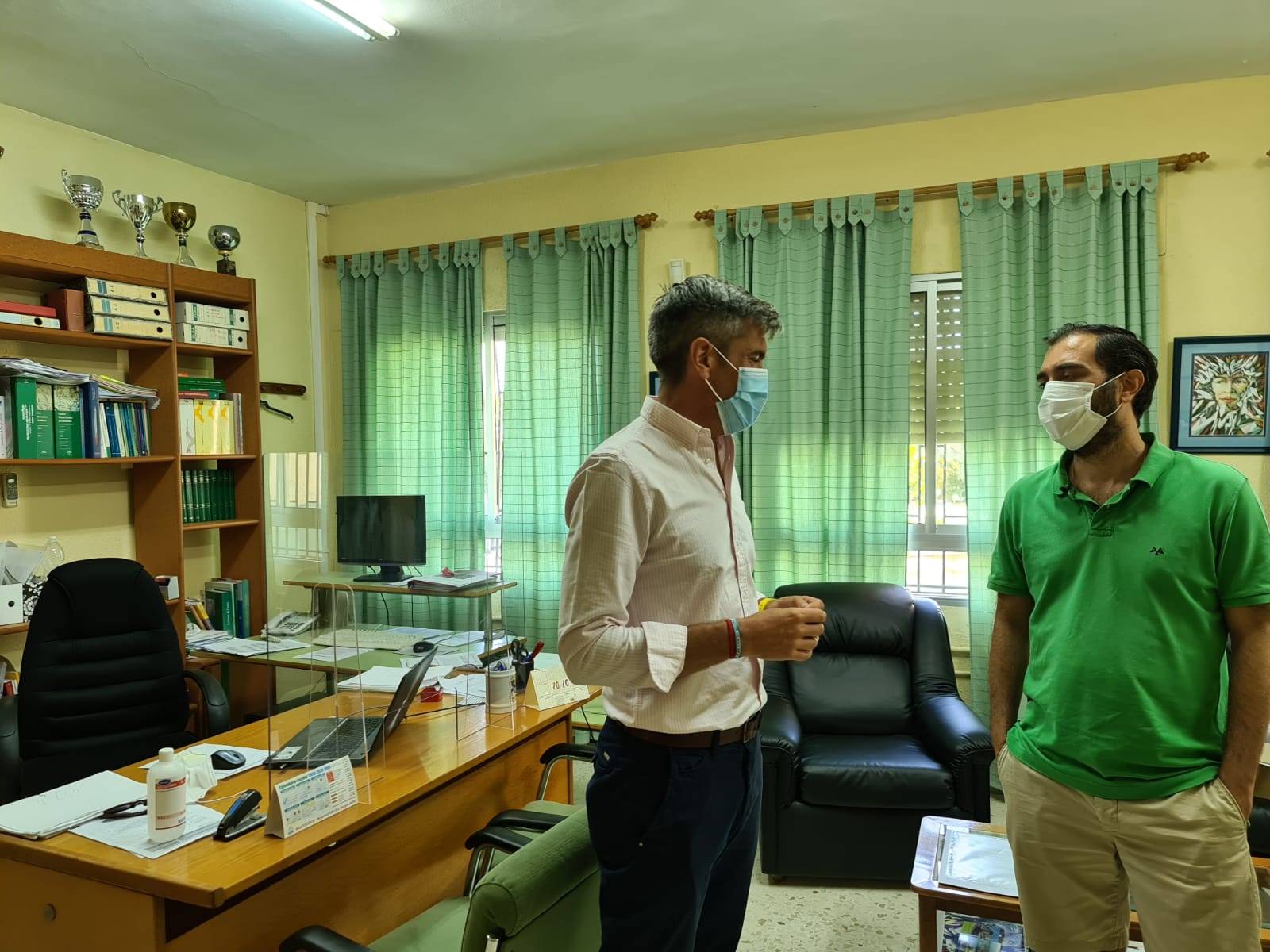VISITA CONCEJAL DE EDUCACION MAR DE PONIENTE
