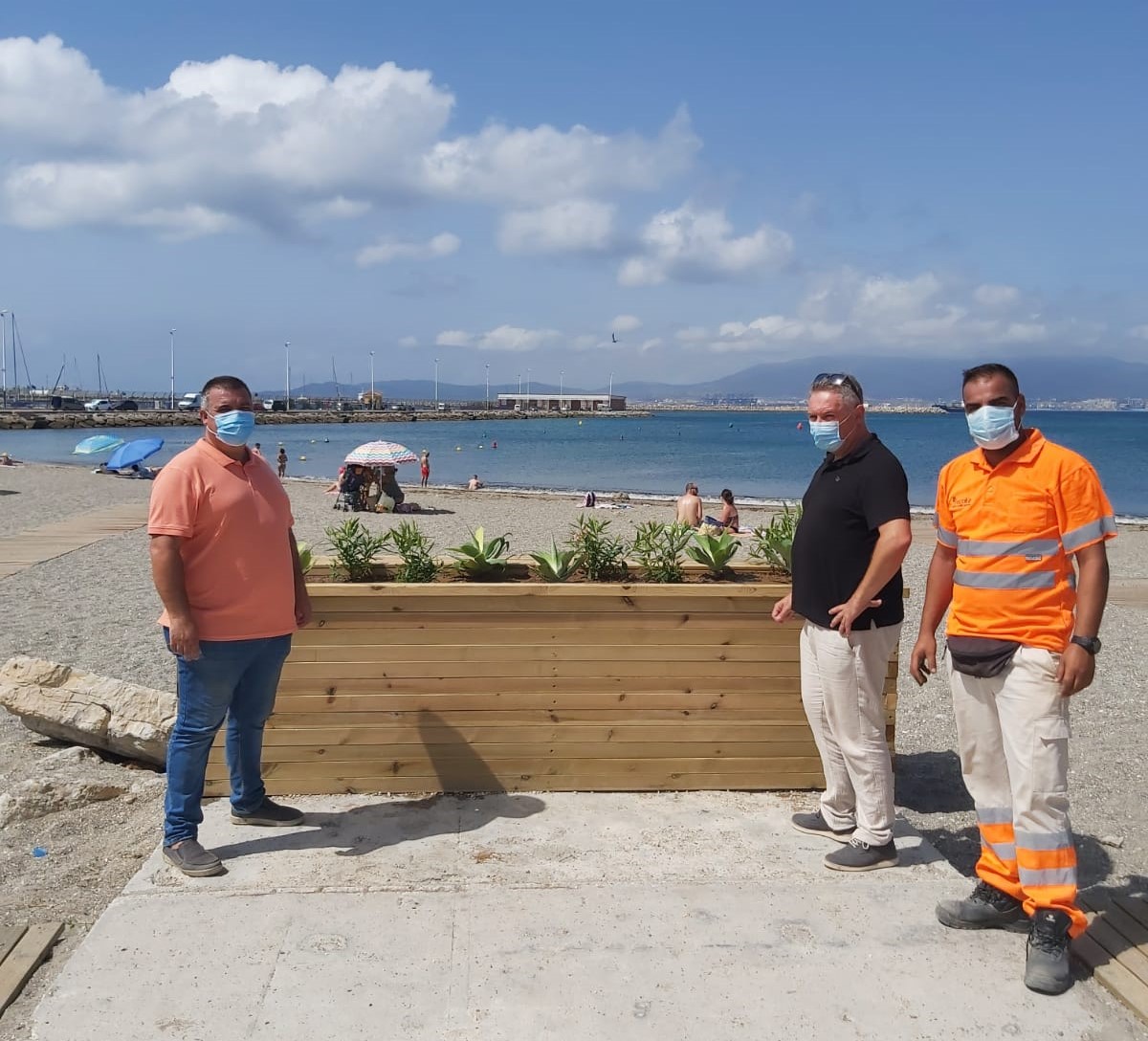 Jardinera playa concejal