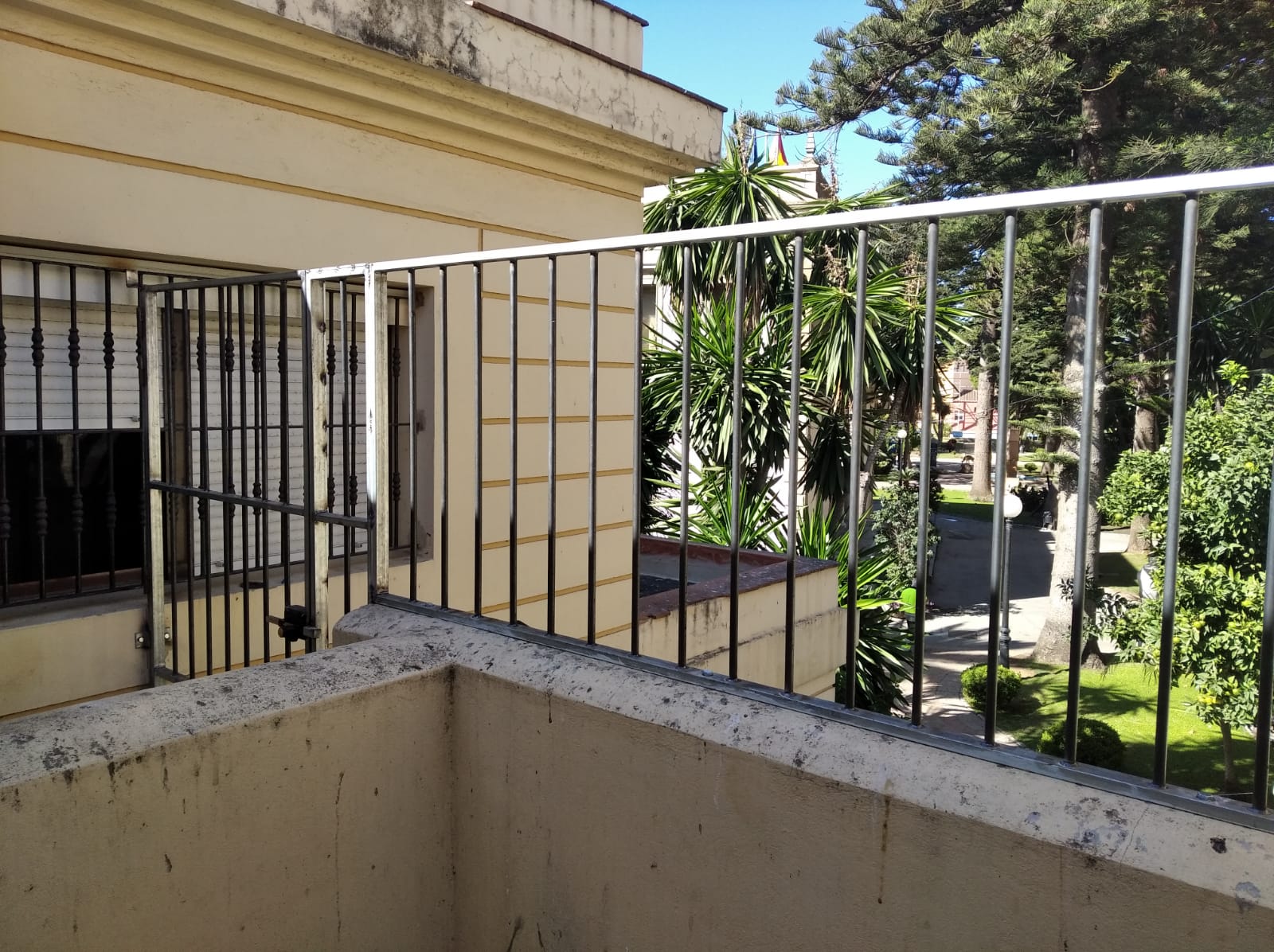 REJAS EN CONSERVATORIO
