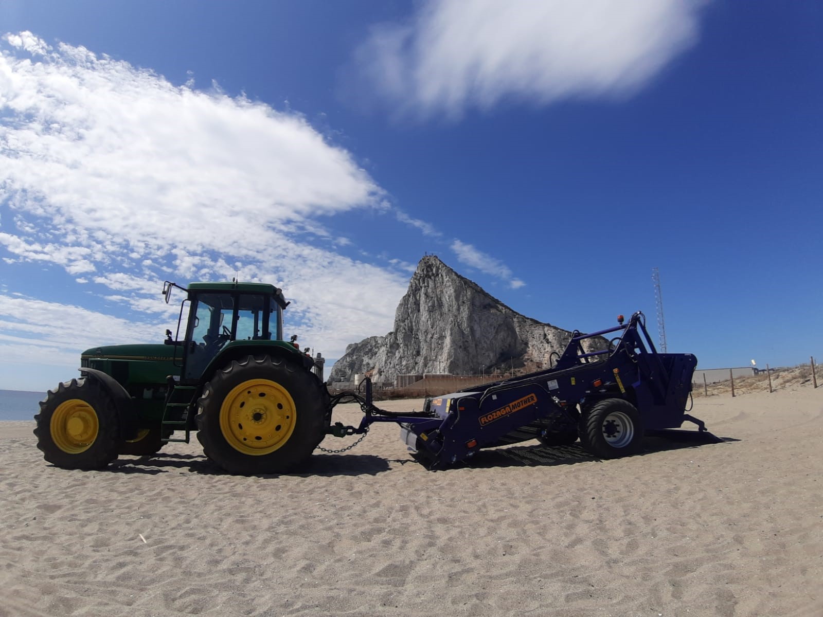 NUEVA MAQUINARIA DE PLAYAS 1