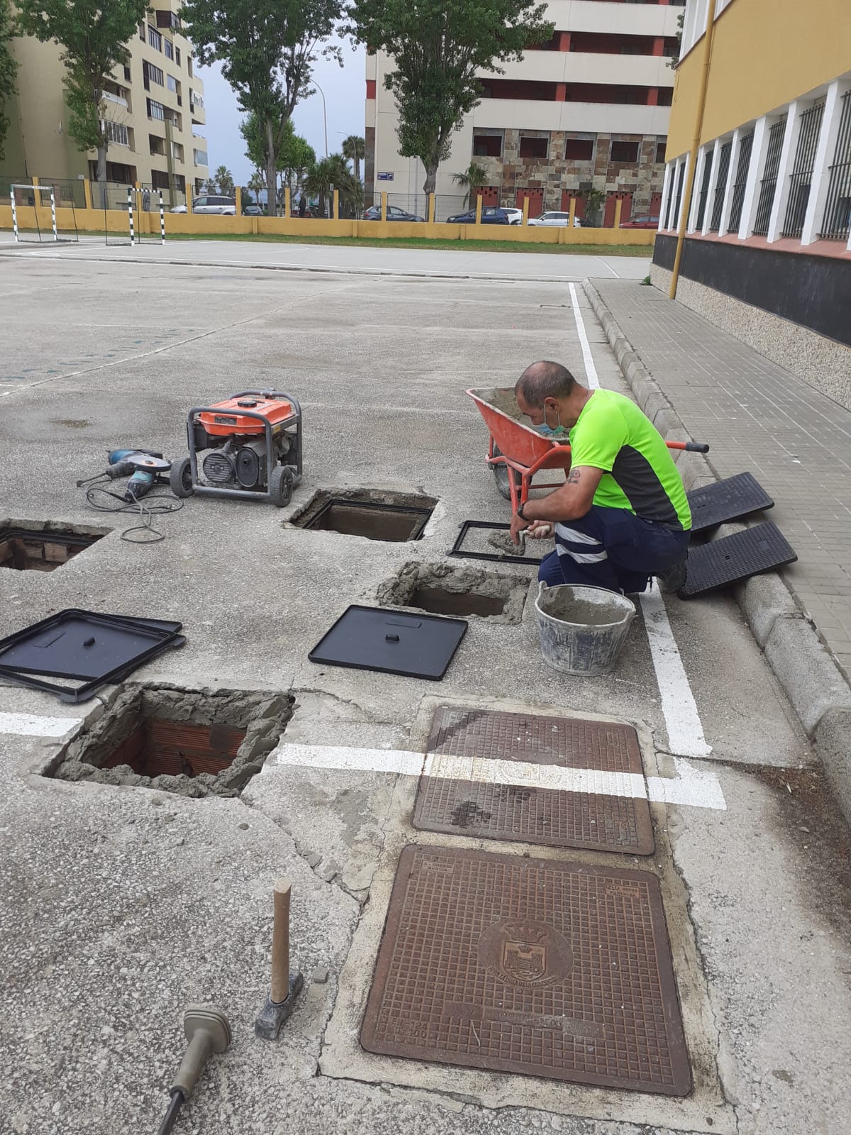 MANTENIMIENTO COLEGIOS