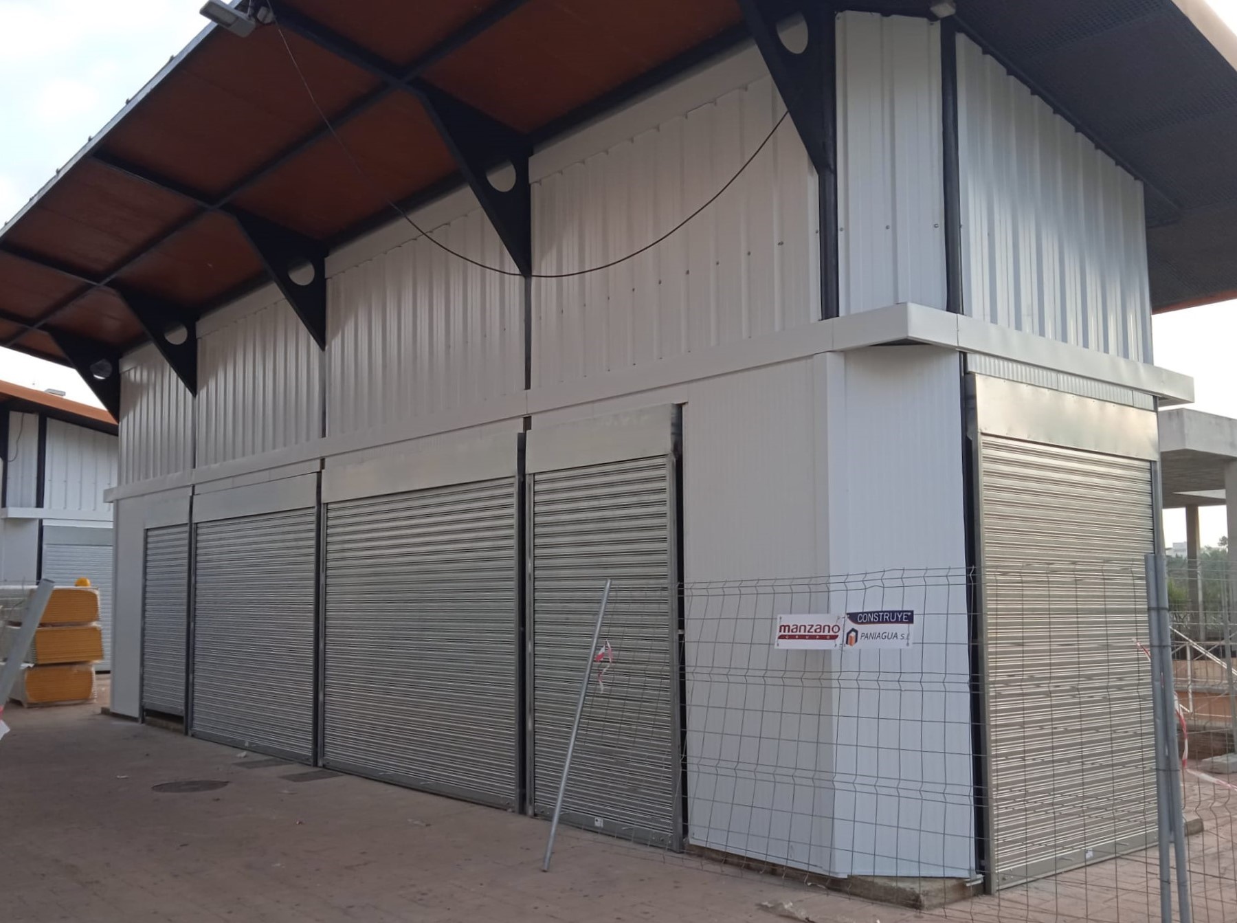 Modulo mercado bulevar 1