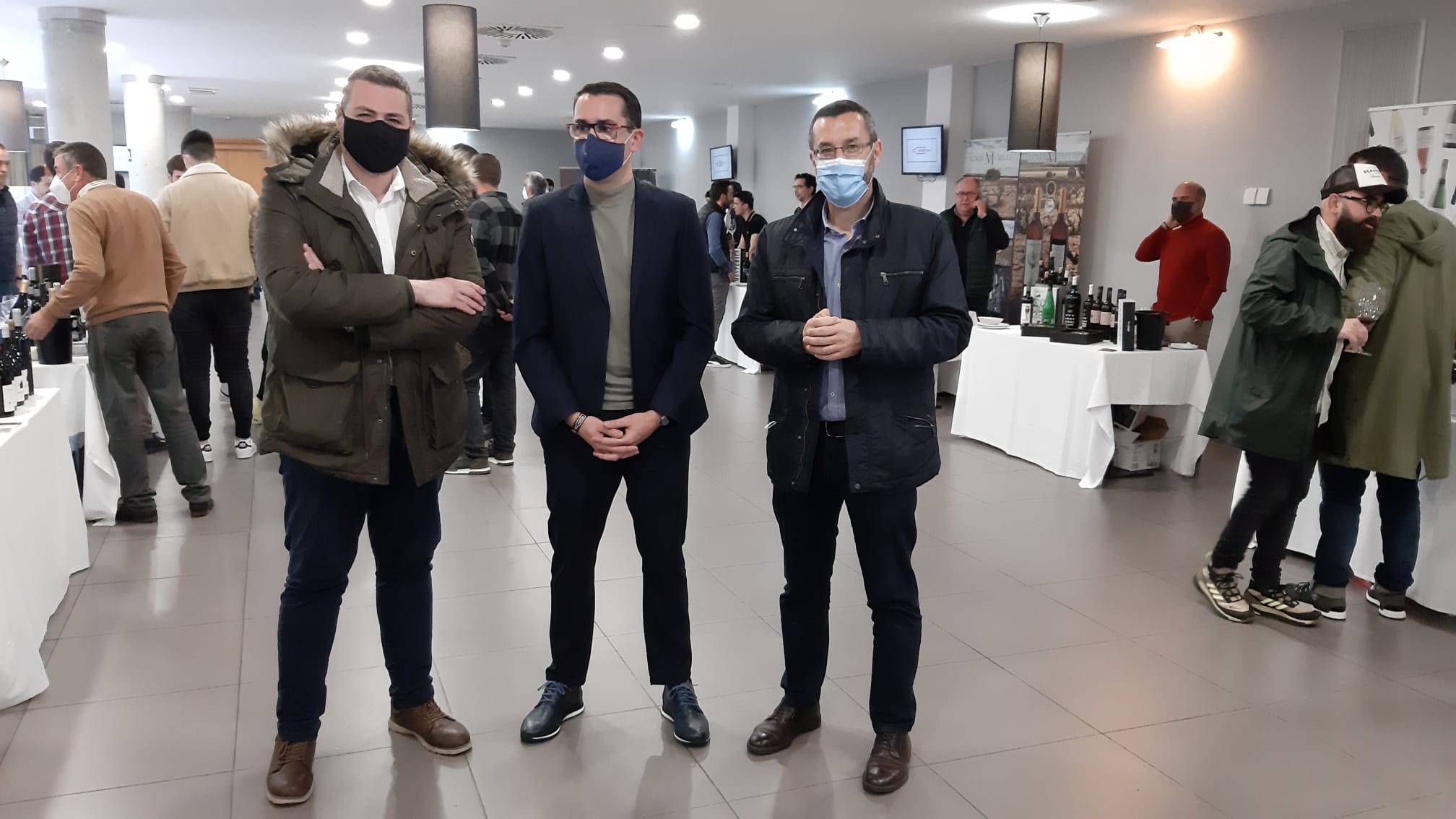 Alcalde en Showroom de vinos