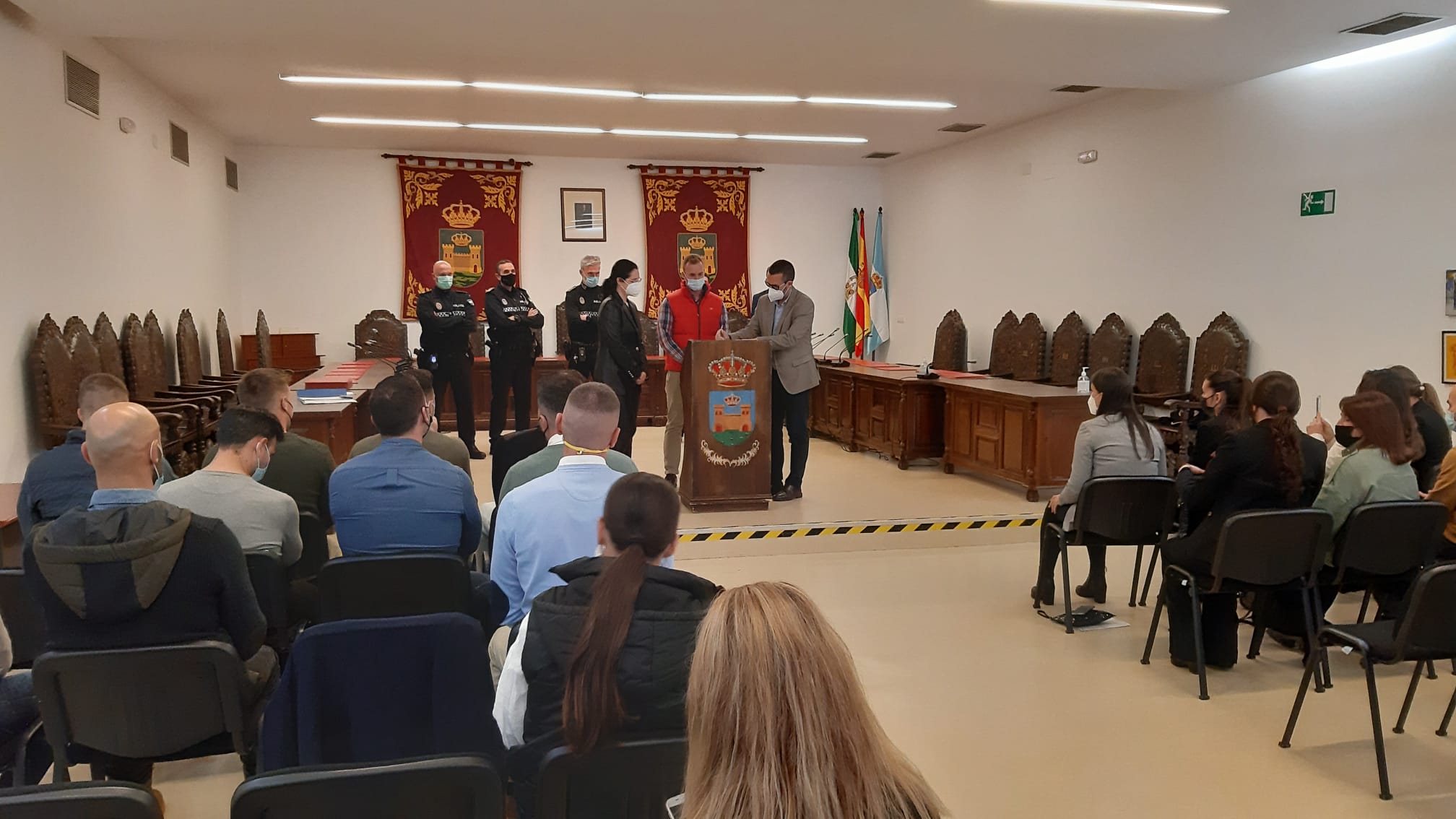 Toma de posesion 20 policias locales