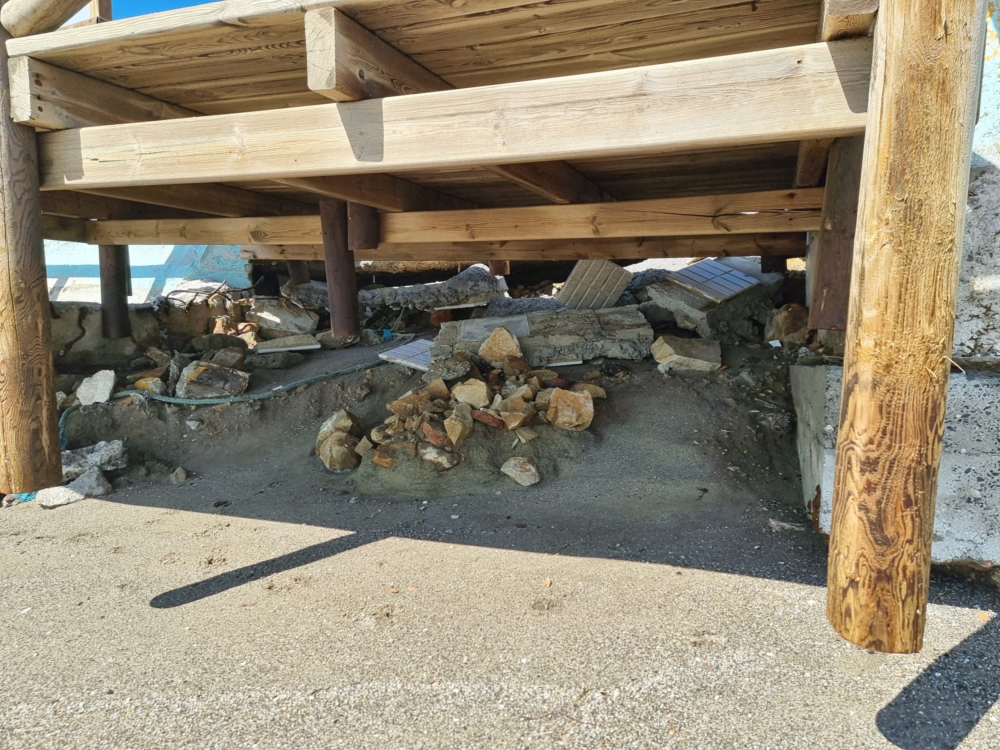 Daños temporal pasarela playa Tonelero 1