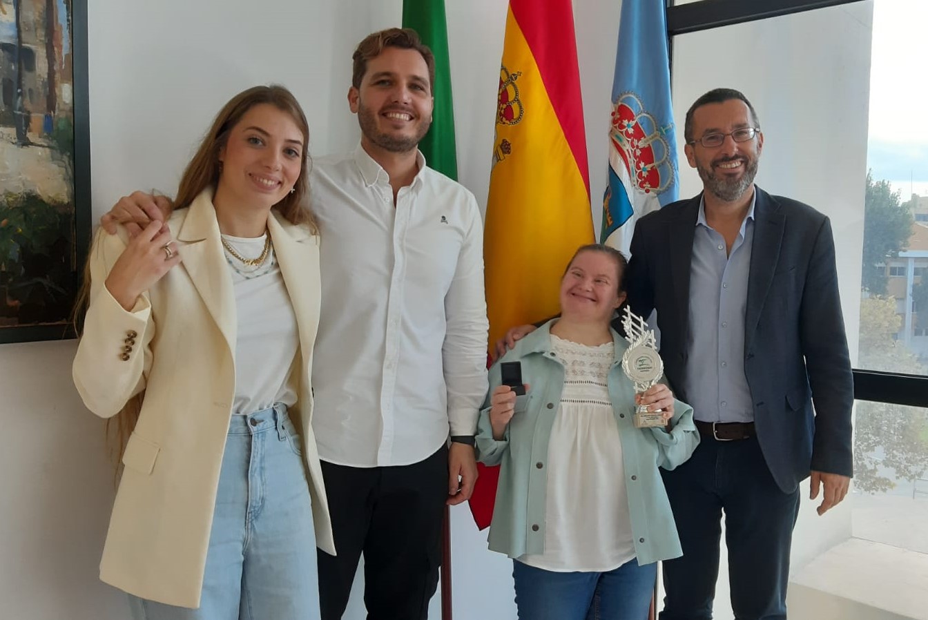 Alcalde con Anabel Mellado taekwondo